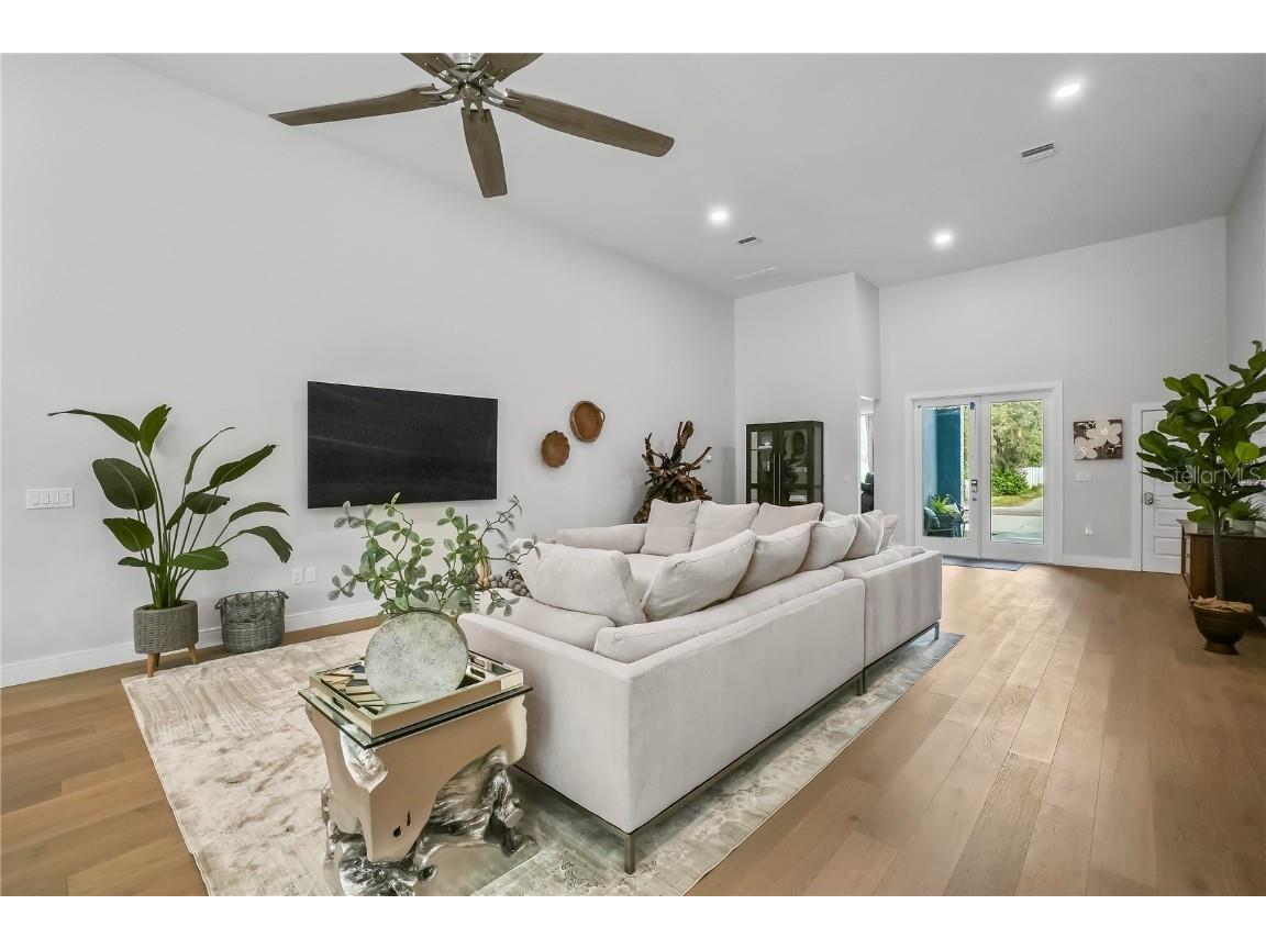 11624 Oak Lane Seminole FL 33778 TB8436967 image9