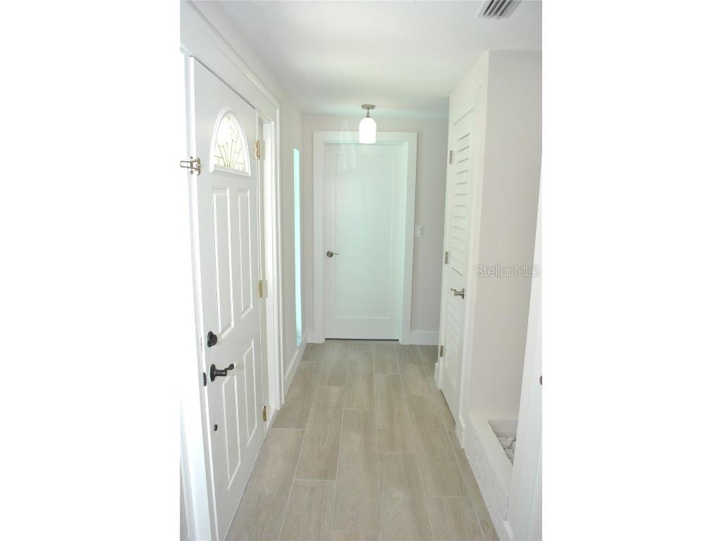 1163 60th Avenue S Saint Petersburg FL 33705 - CORONADO LAKE TB8362250 image6