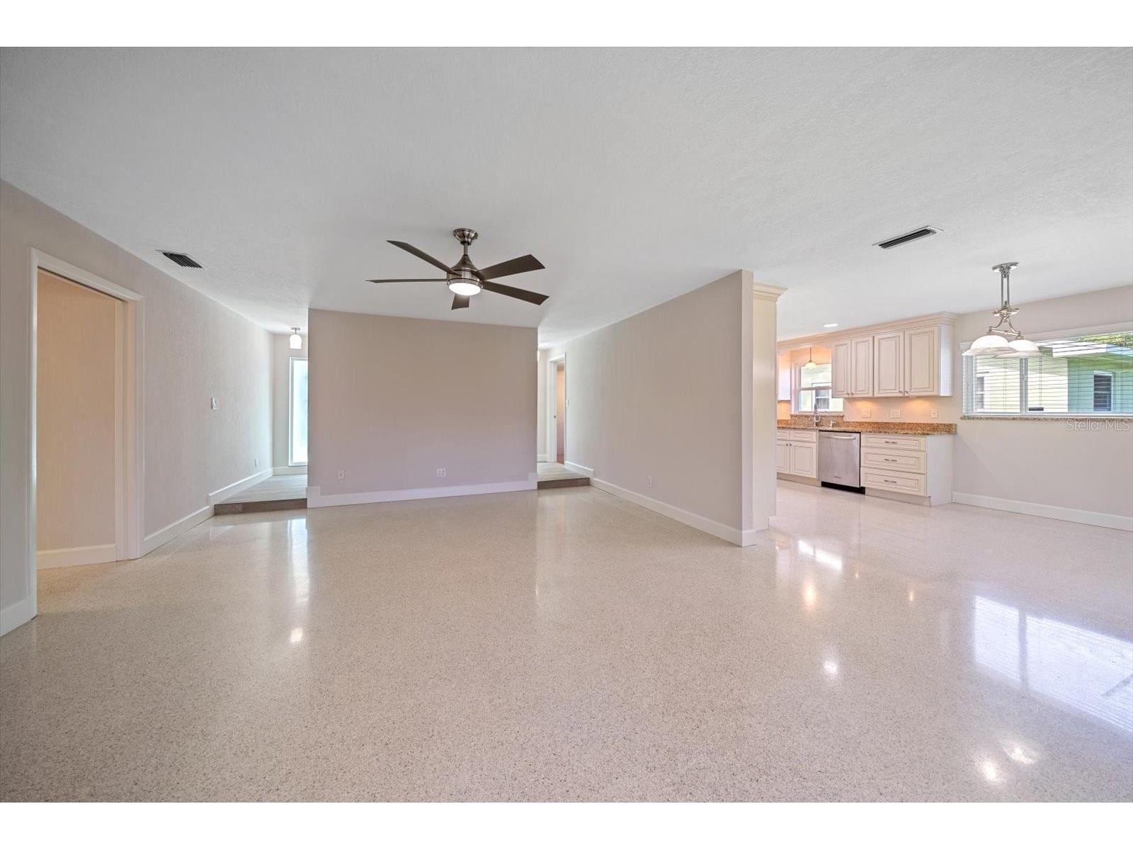 1163 60th Avenue S Saint Petersburg FL 33705 - CORONADO LAKE TB8519002 image5