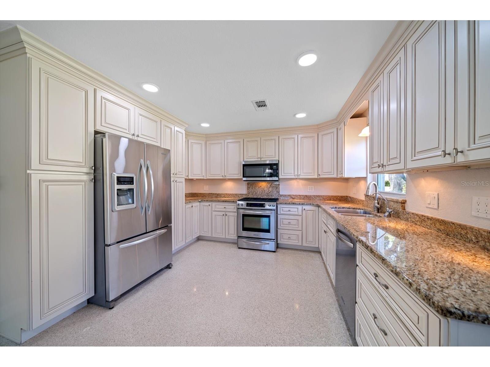 1163 60th Avenue S Saint Petersburg FL 33705 - CORONADO LAKE TB8519002 image9
