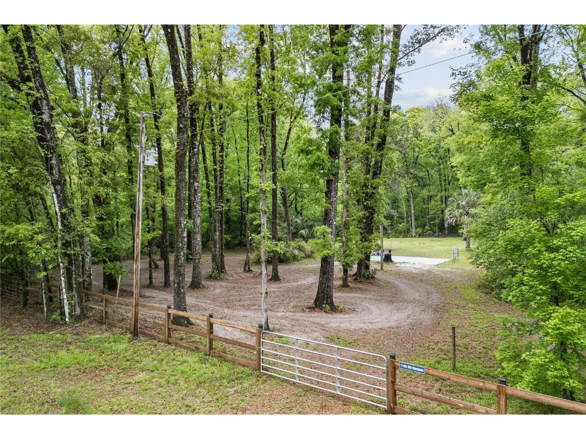 1163 SW Montana Street Fort White FL 32038 - SANTA FE & ICHETUCKNEE RIVERS GC520576 image1