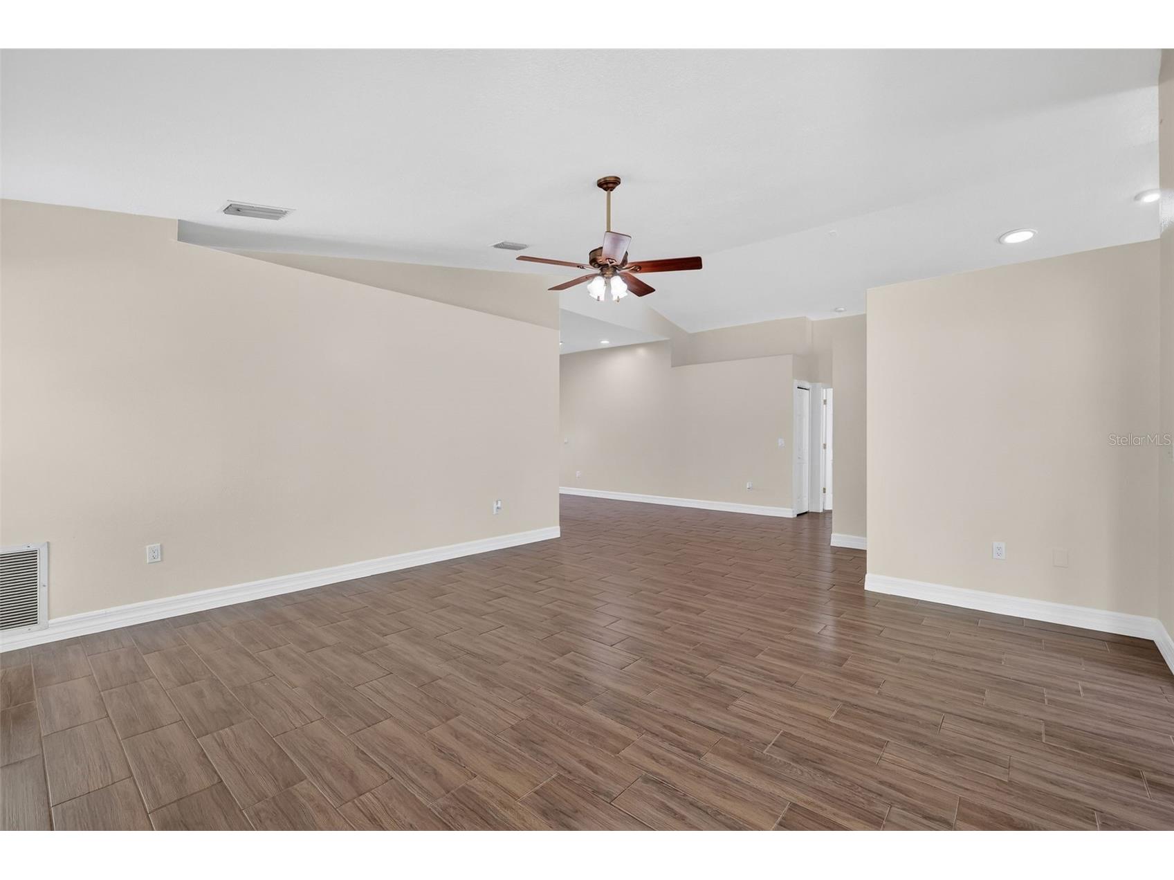 11637 Lake Drive Leesburg FL 34788 G5110362 image5
