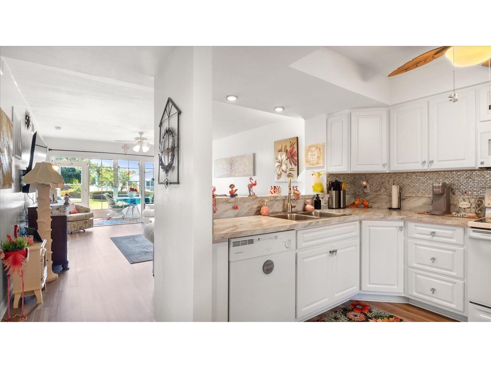 11644 SW Egret Circle #201 Lake Suzy FL 34269 N6141939 image4