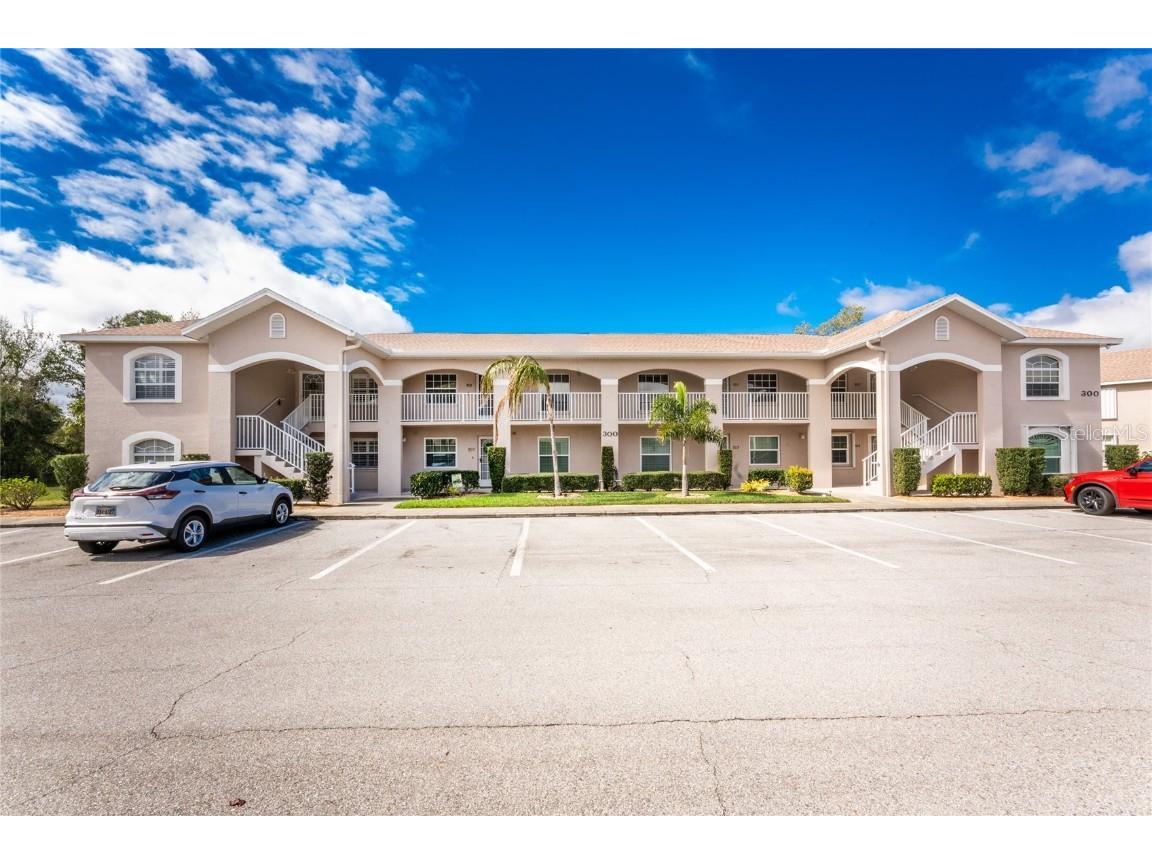 11644 SW Egret Circle #305 Lake Suzy FL 34269 C7505971 image1