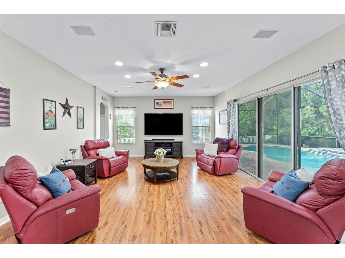 11645 Belle Haven Drive New Port Richey FL 34654 W7880379 image8