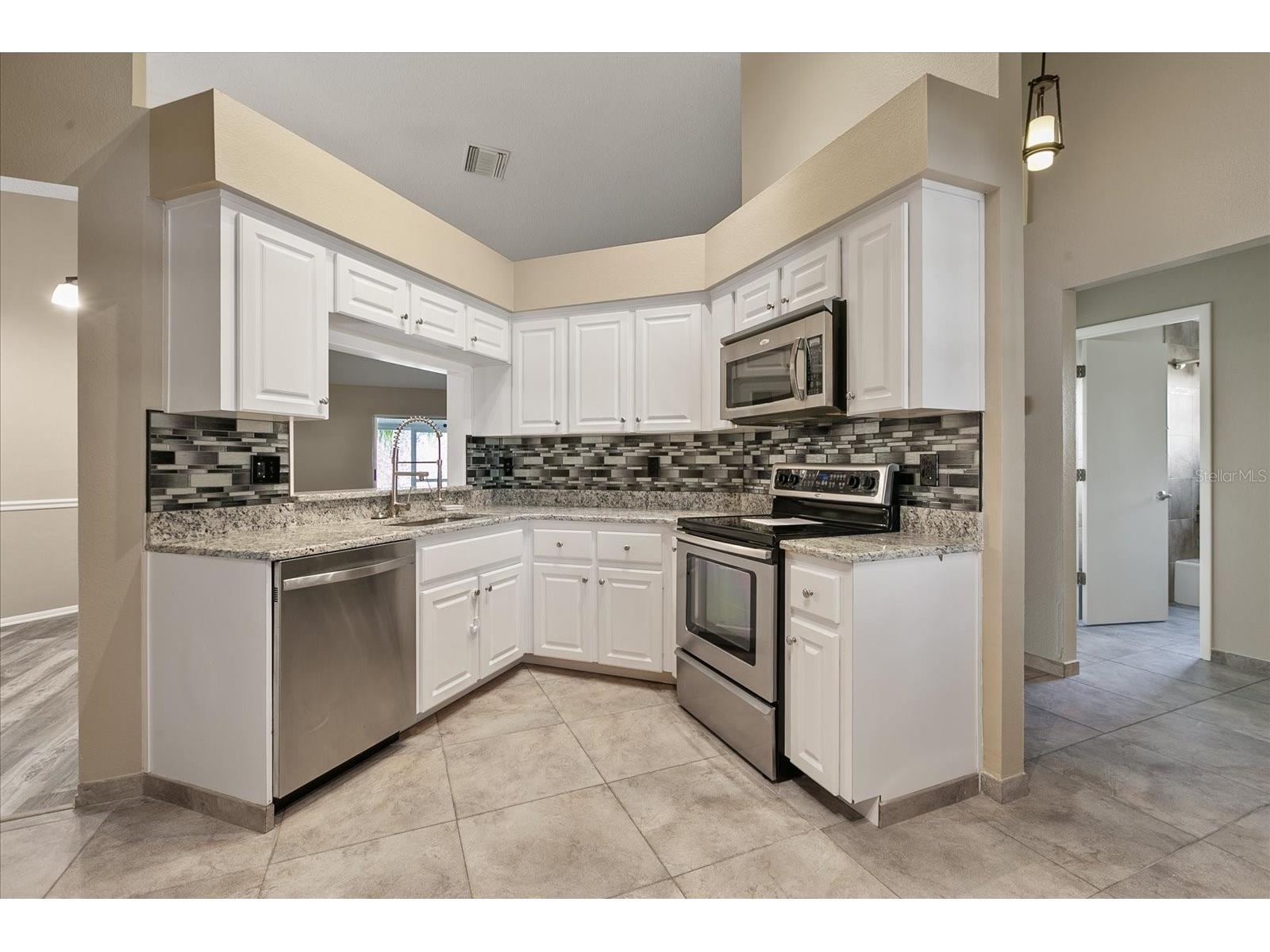 11647 Fox Creek Drive Tampa FL 33635 TB8475233 image17