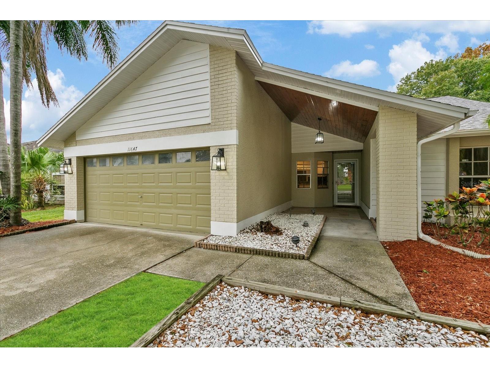 11647 Fox Creek Drive Tampa FL 33635 TB8475233 image2