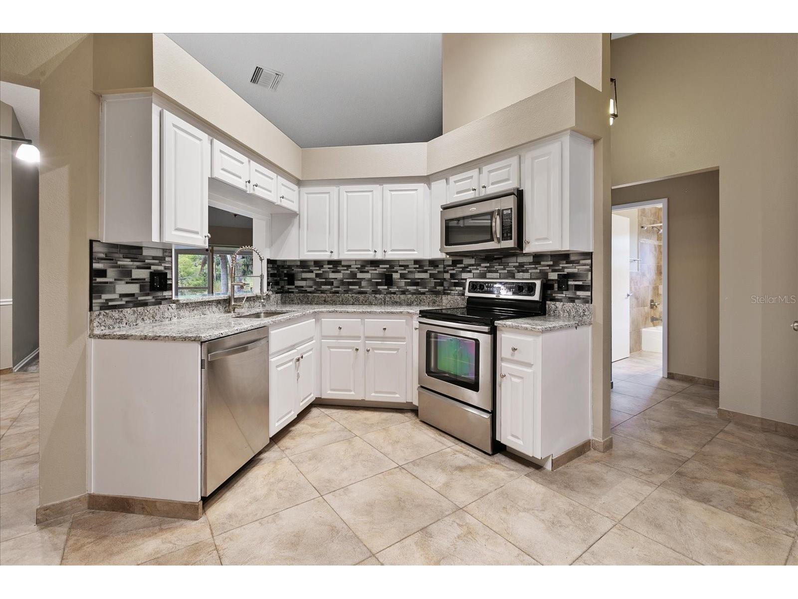 11647 Fox Creek Drive Tampa FL 33635 TB8475233 image23