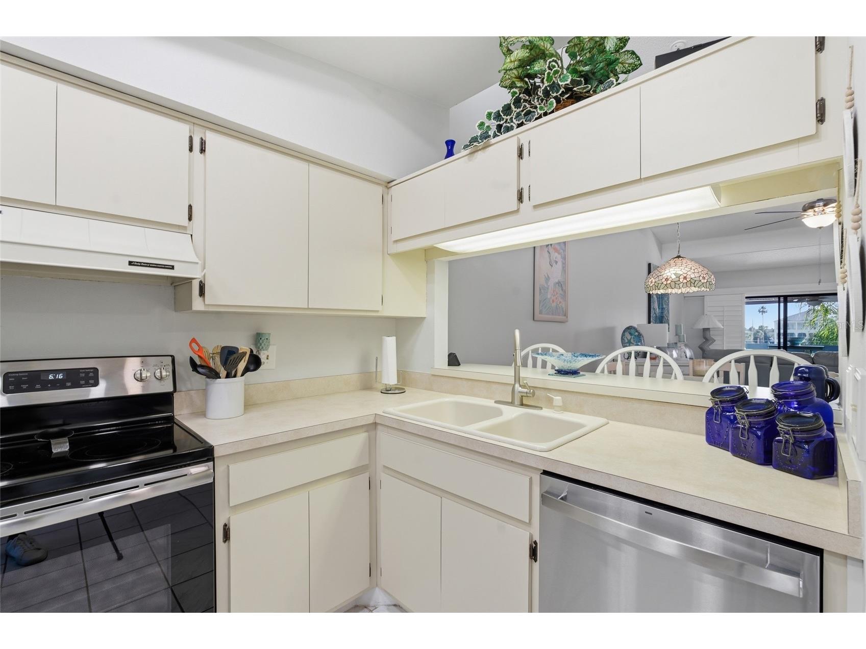 11650 Capri Circle S #204 Treasure Island FL 33706 TB8501688 image5