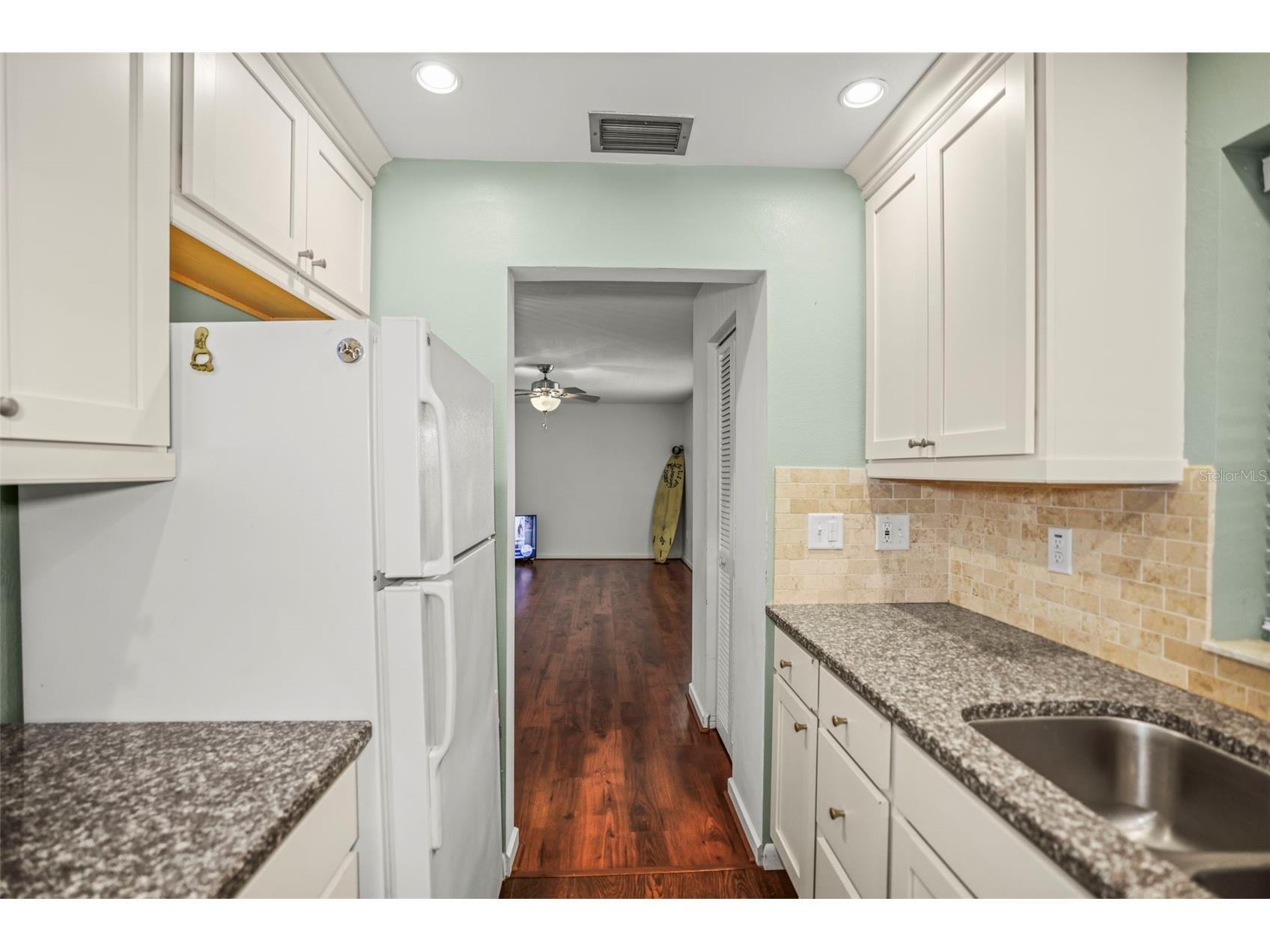 11655 3rd Street E #19 Treasure Island FL 33706 TB8517185 image10