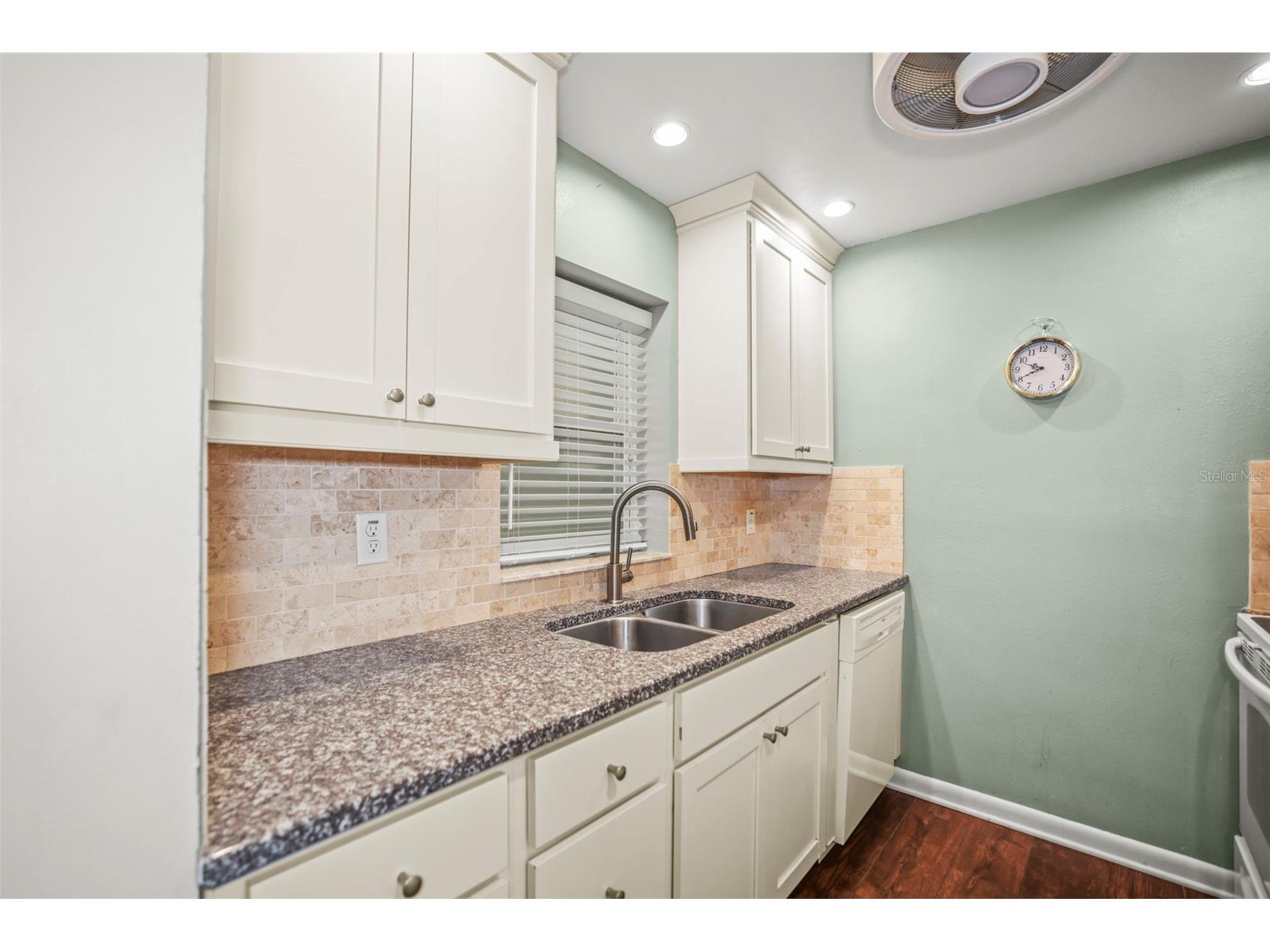 11655 3rd Street E #19 Treasure Island FL 33706 TB8517185 image12