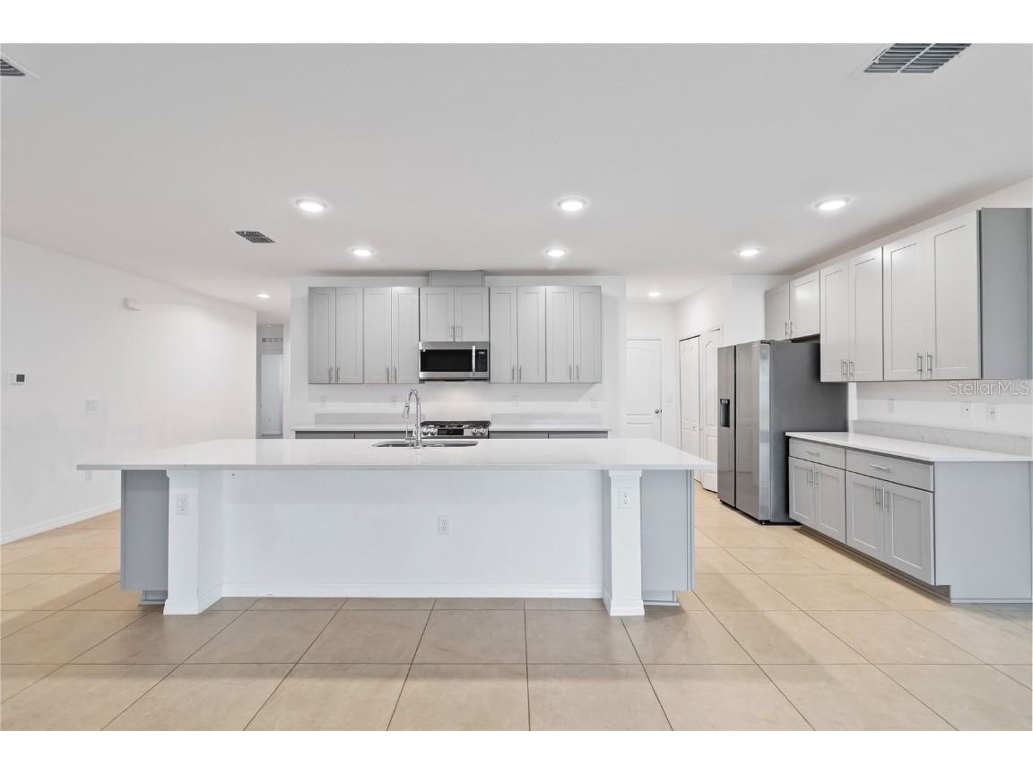 1166 Oak Bluff Drive Davenport FL 33837 O6351806 image4