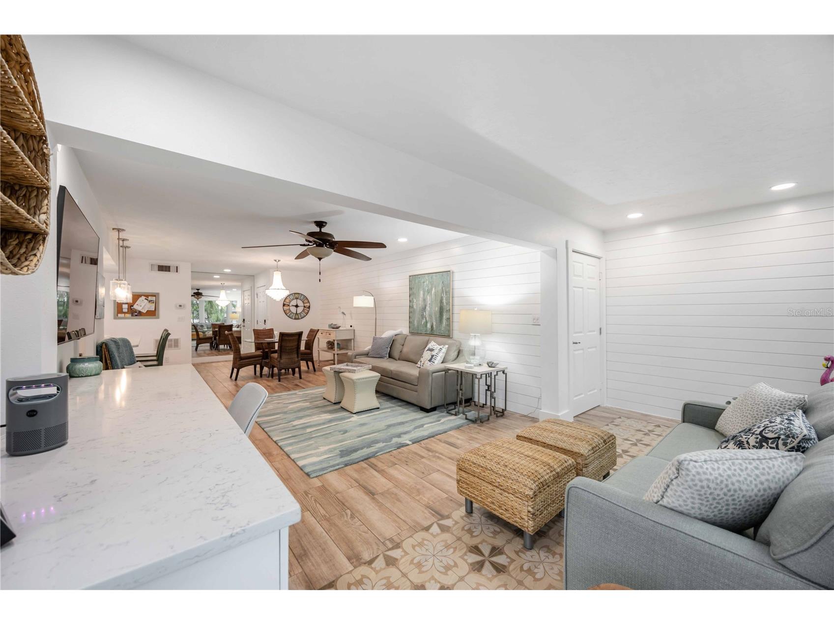 1166 W Peppertree Drive #112D Sarasota FL 34242 A4678257 image10