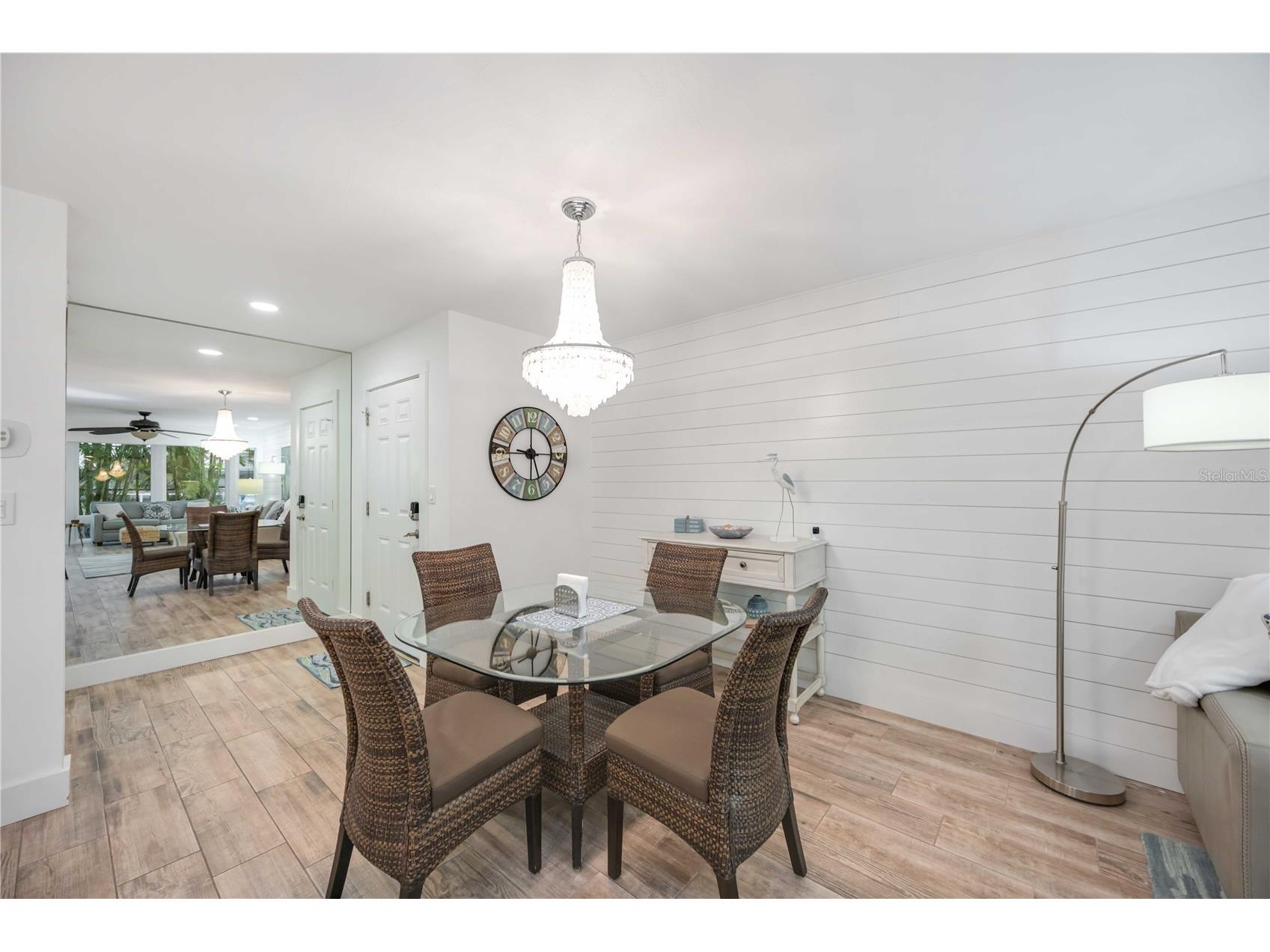 1166 W Peppertree Drive #112D Sarasota FL 34242 A4678257 image15