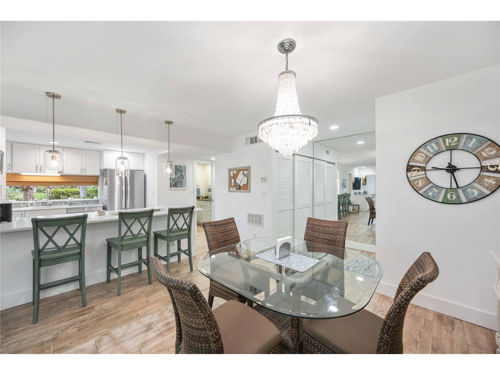 1166 W Peppertree Drive #112D Sarasota FL 34242 A4678257 image16