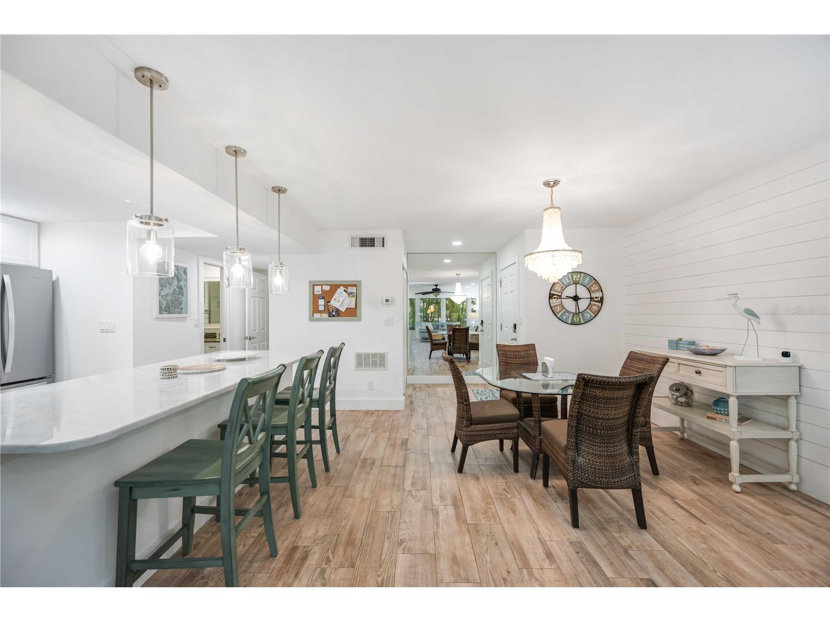 1166 W Peppertree Drive #112D Sarasota FL 34242 A4678257 image18