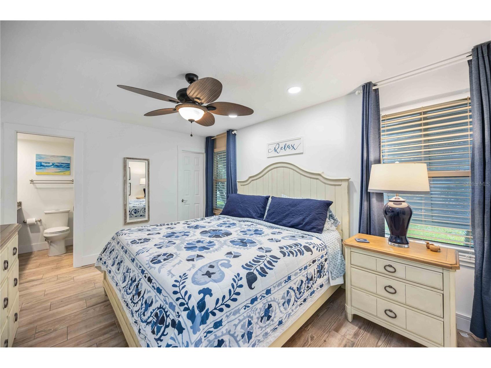 1166 W Peppertree Drive #112D Sarasota FL 34242 A4678257 image33