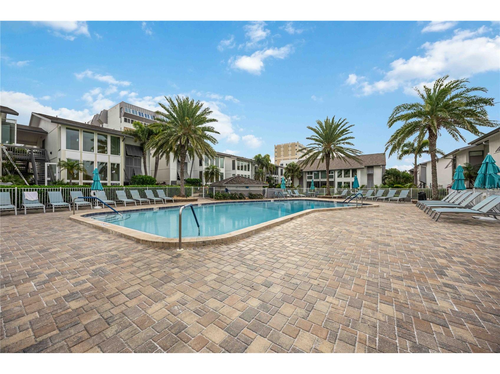 1166 W Peppertree Drive #112D Sarasota FL 34242 A4678257 image40