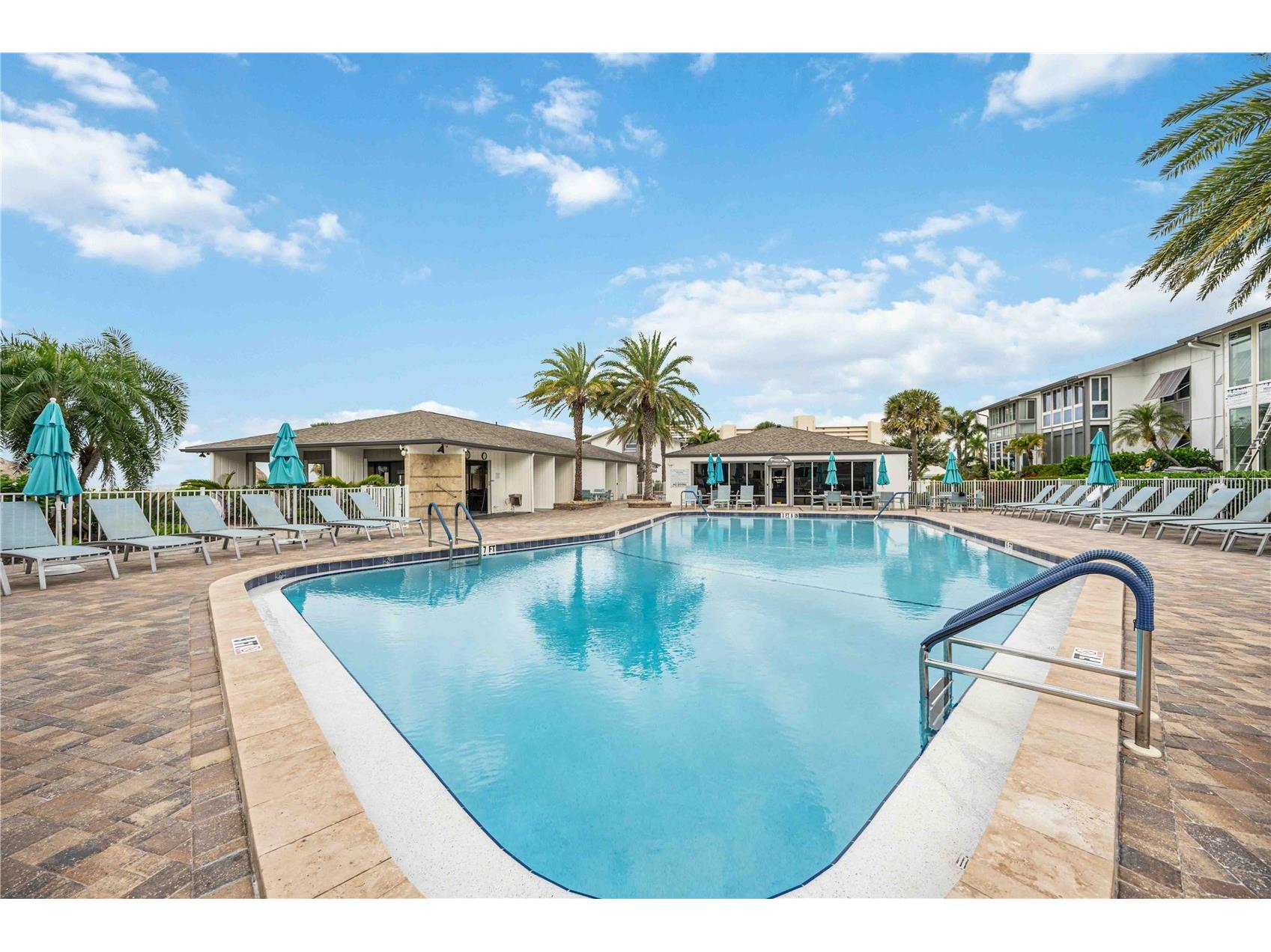 1166 W Peppertree Drive #112D Sarasota FL 34242 A4678257 image41