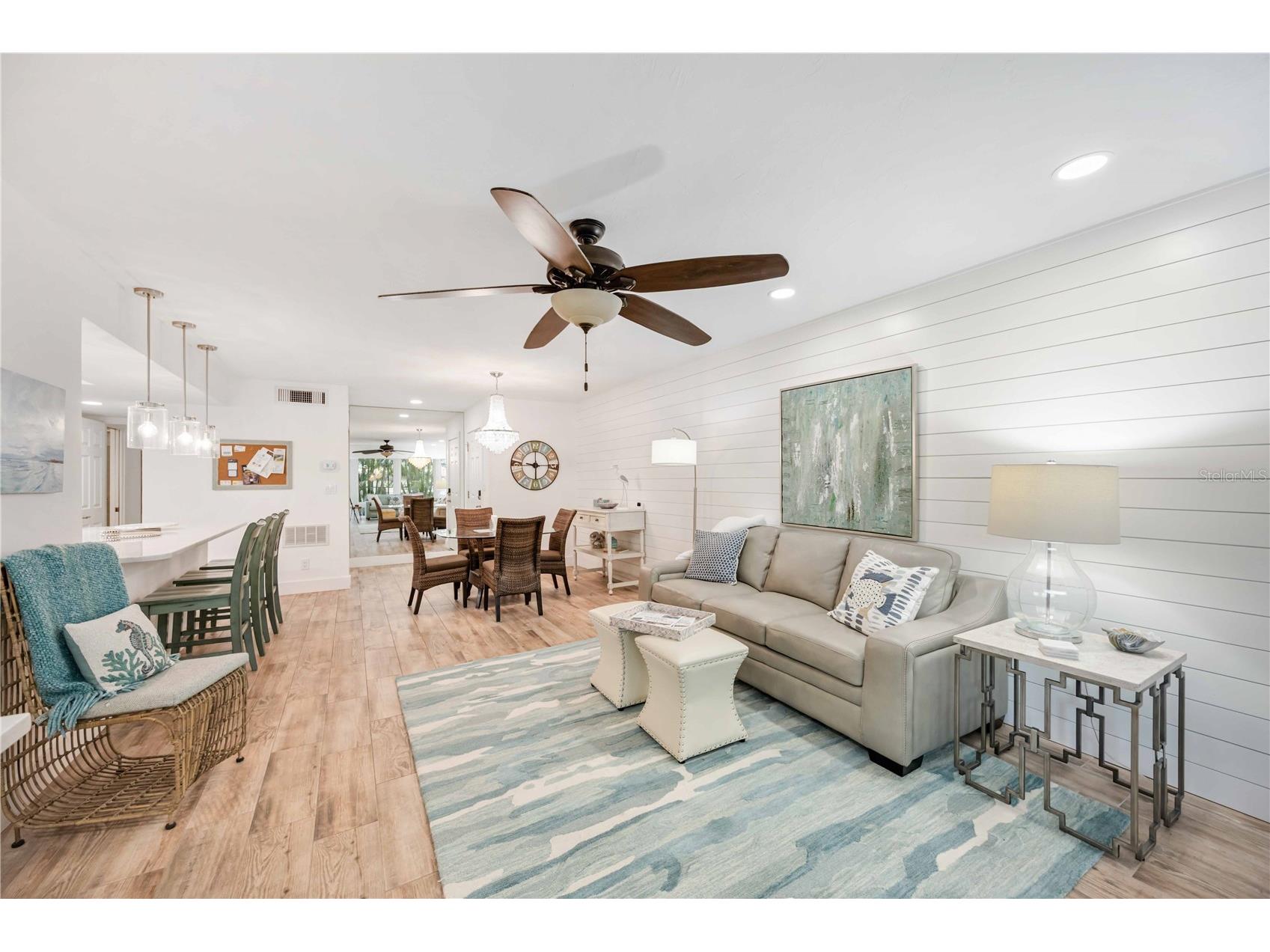 1166 W Peppertree Drive #112D Sarasota FL 34242 A4678257 image6
