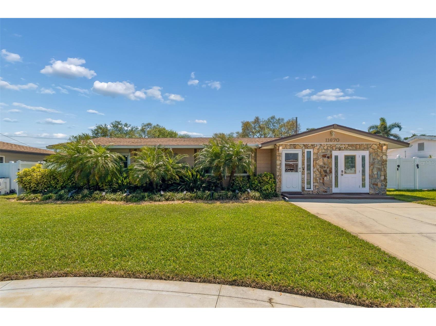 11670 81st Place Seminole FL 33772 TB8489812 image1