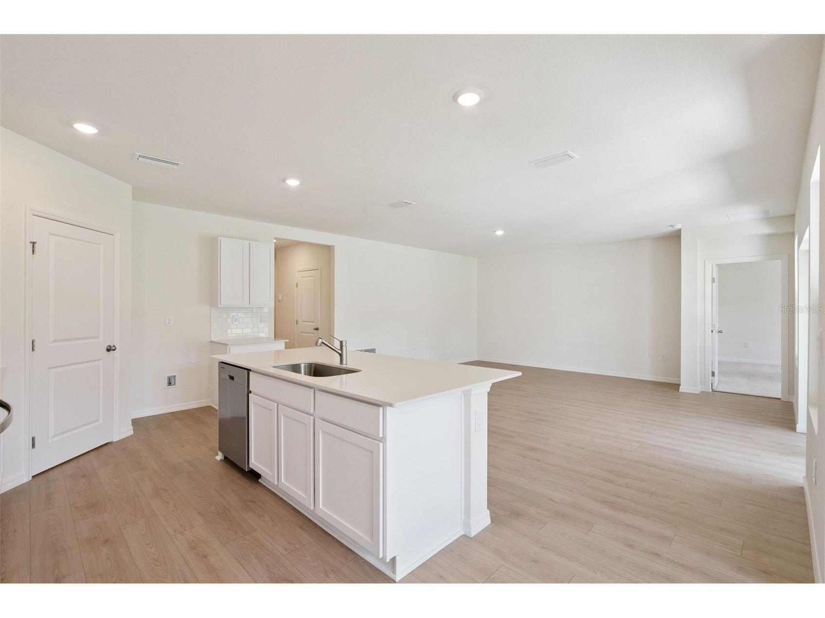 1168 Morfontaine Street Daytona Beach FL 32124 O6421141 image23