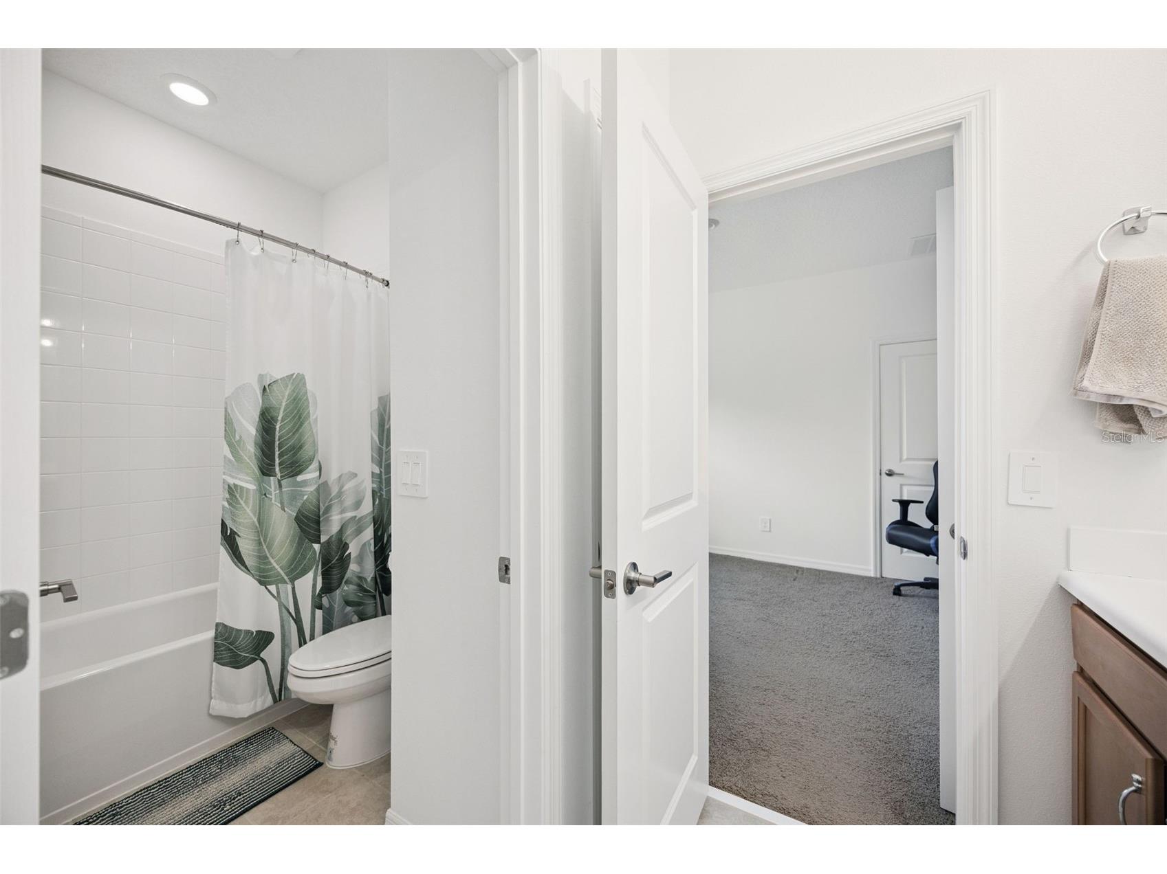 1168 Pando Loop Orlando FL 32824 O6405336 image40