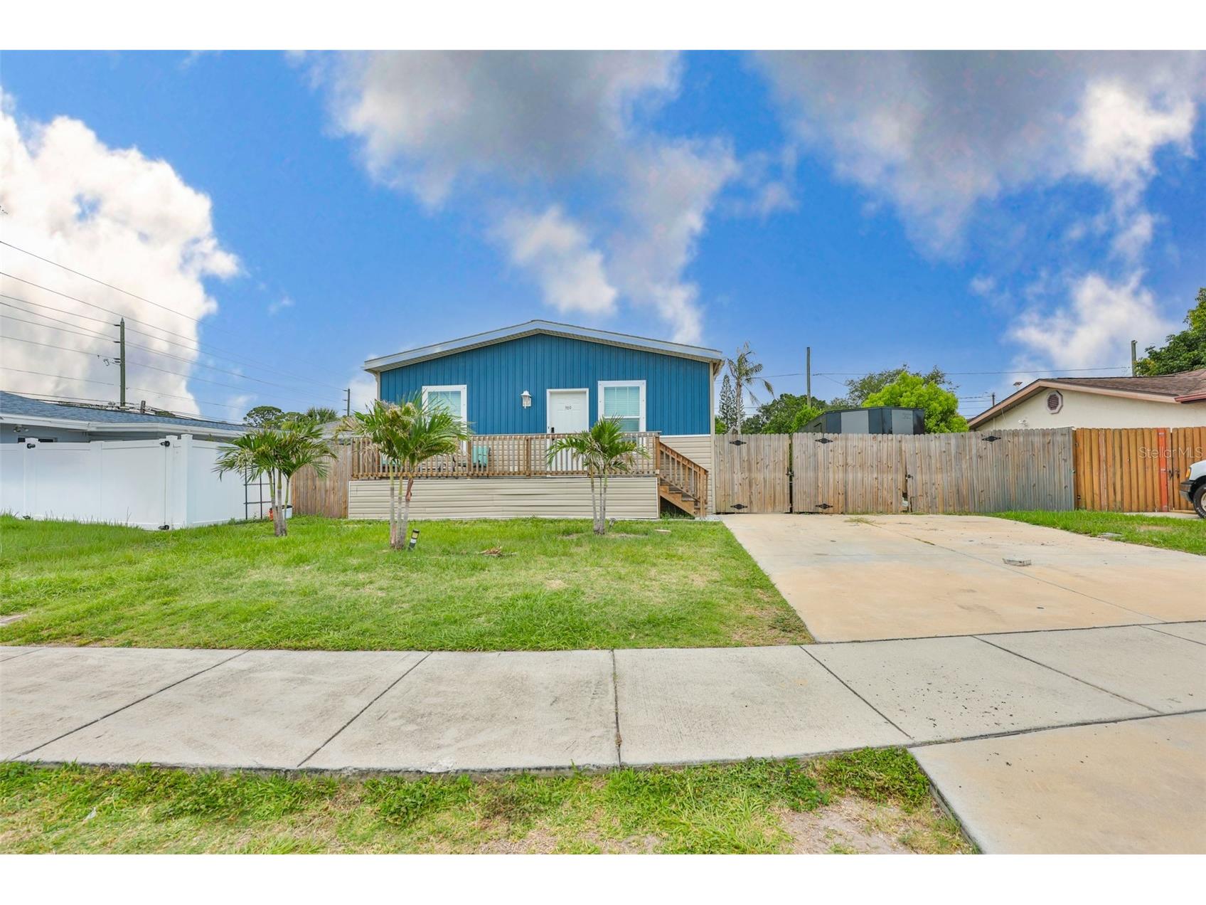 1169 8th Avenue NE Largo FL 33770 TB8518224 image1