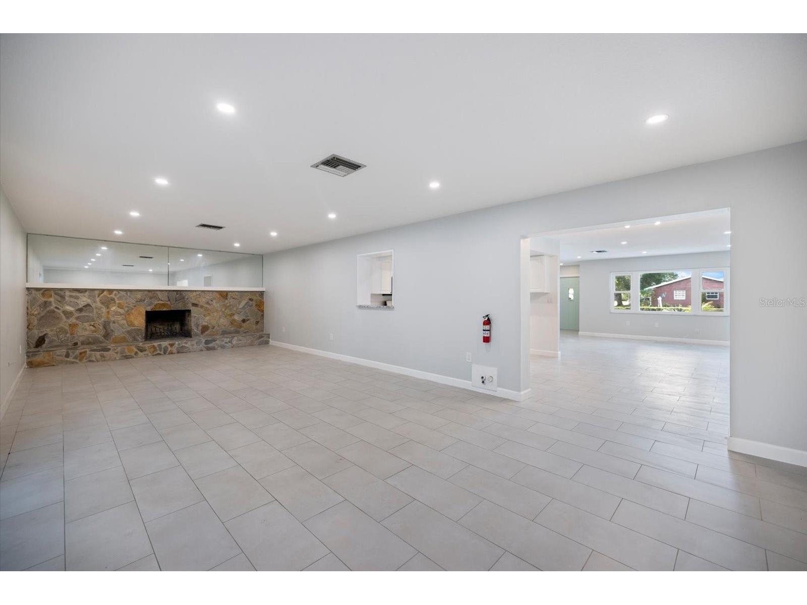 1169 Carmella Circle Sarasota FL 34243 A4692085 image17