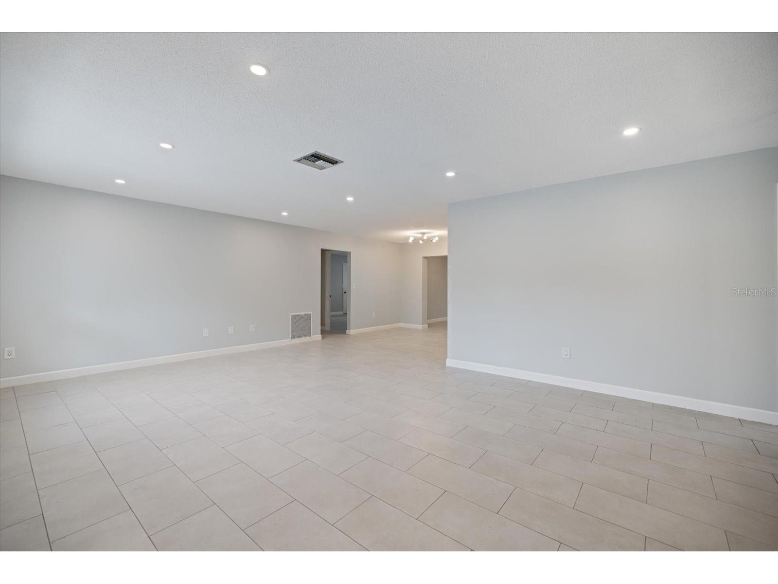 1169 Carmella Circle Sarasota FL 34243 A4692085 image20
