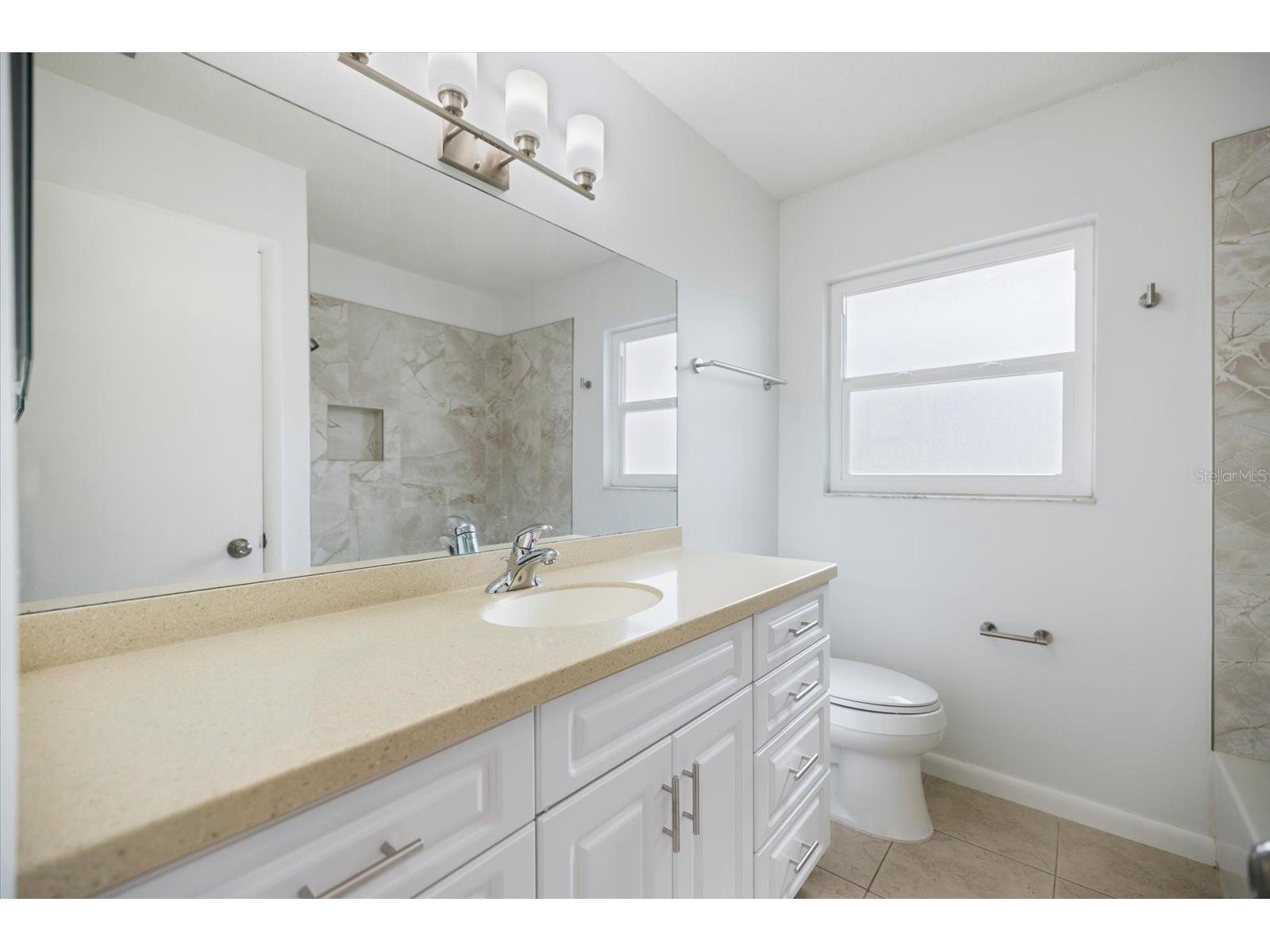 1169 Carmella Circle Sarasota FL 34243 A4692085 image25