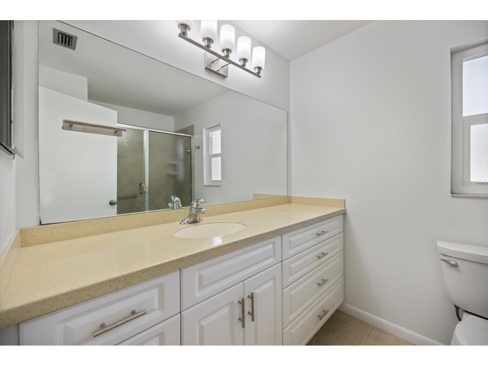 1169 Carmella Circle Sarasota FL 34243 A4692085 image32