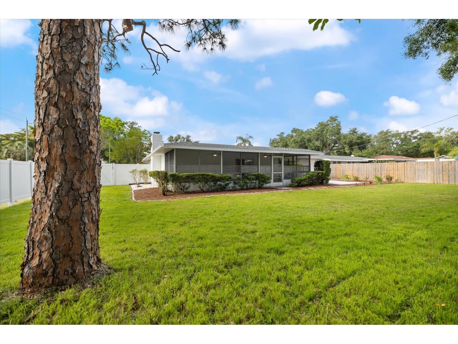 1169 Carmella Circle Sarasota FL 34243 A4692085 image37