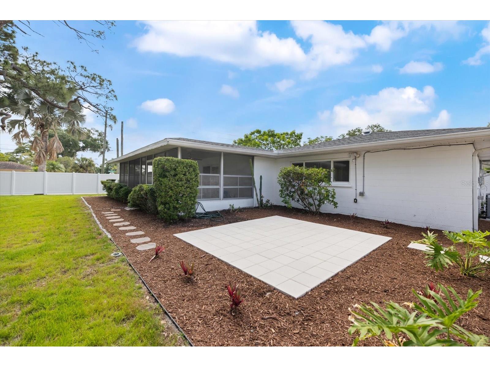 1169 Carmella Circle Sarasota FL 34243 A4692085 image39