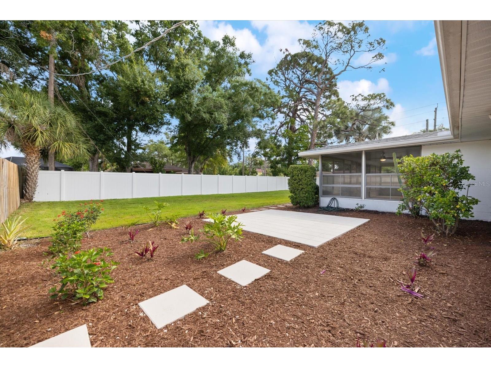 1169 Carmella Circle Sarasota FL 34243 A4692085 image40