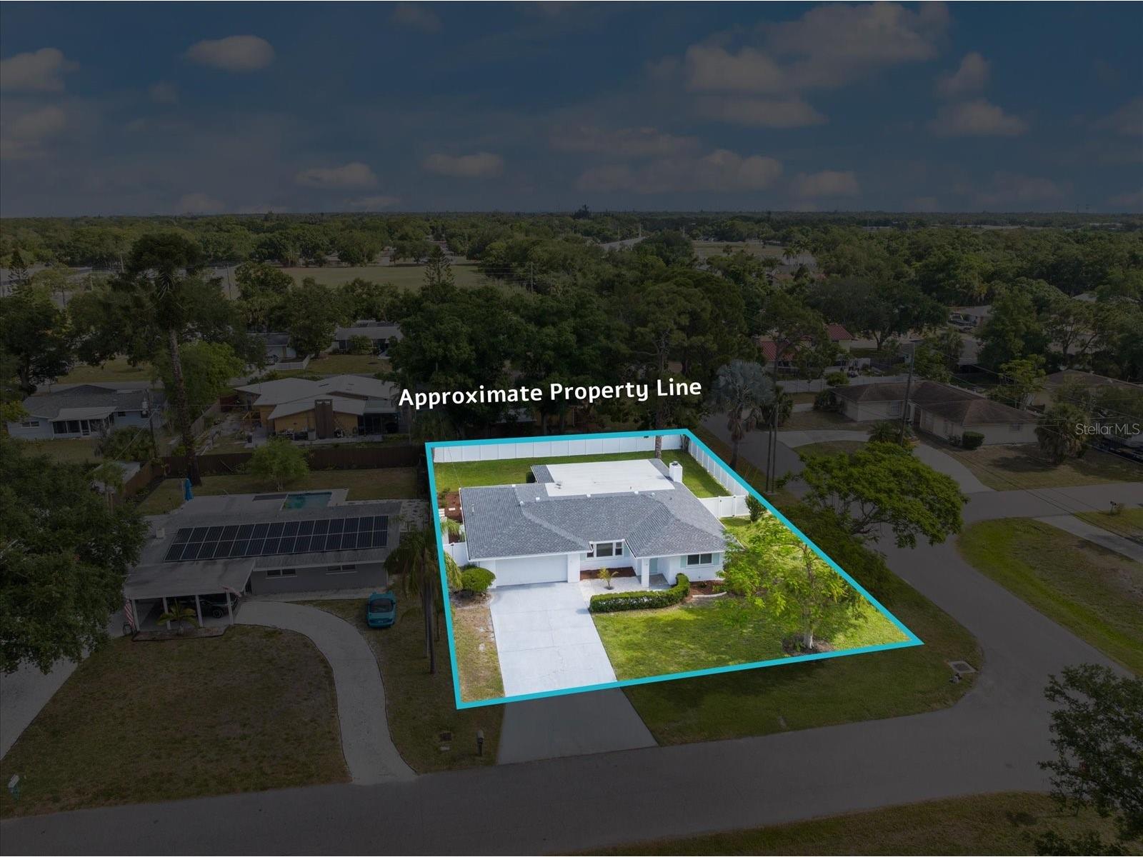 1169 Carmella Circle Sarasota FL 34243 A4692085 image8