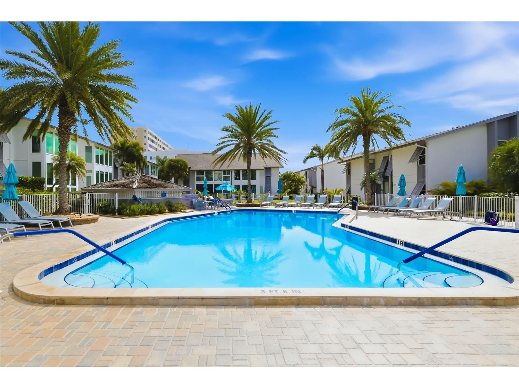 1169 W Peppertree Drive #118A Sarasota FL 34242 A4683913 image37