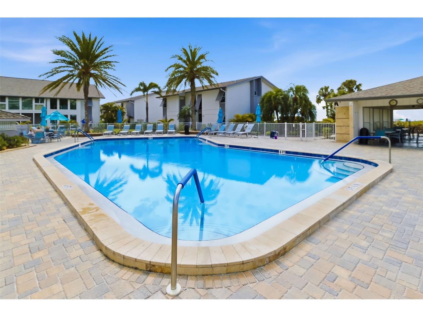 1169 W Peppertree Drive #118A Sarasota FL 34242 A4683913 image38