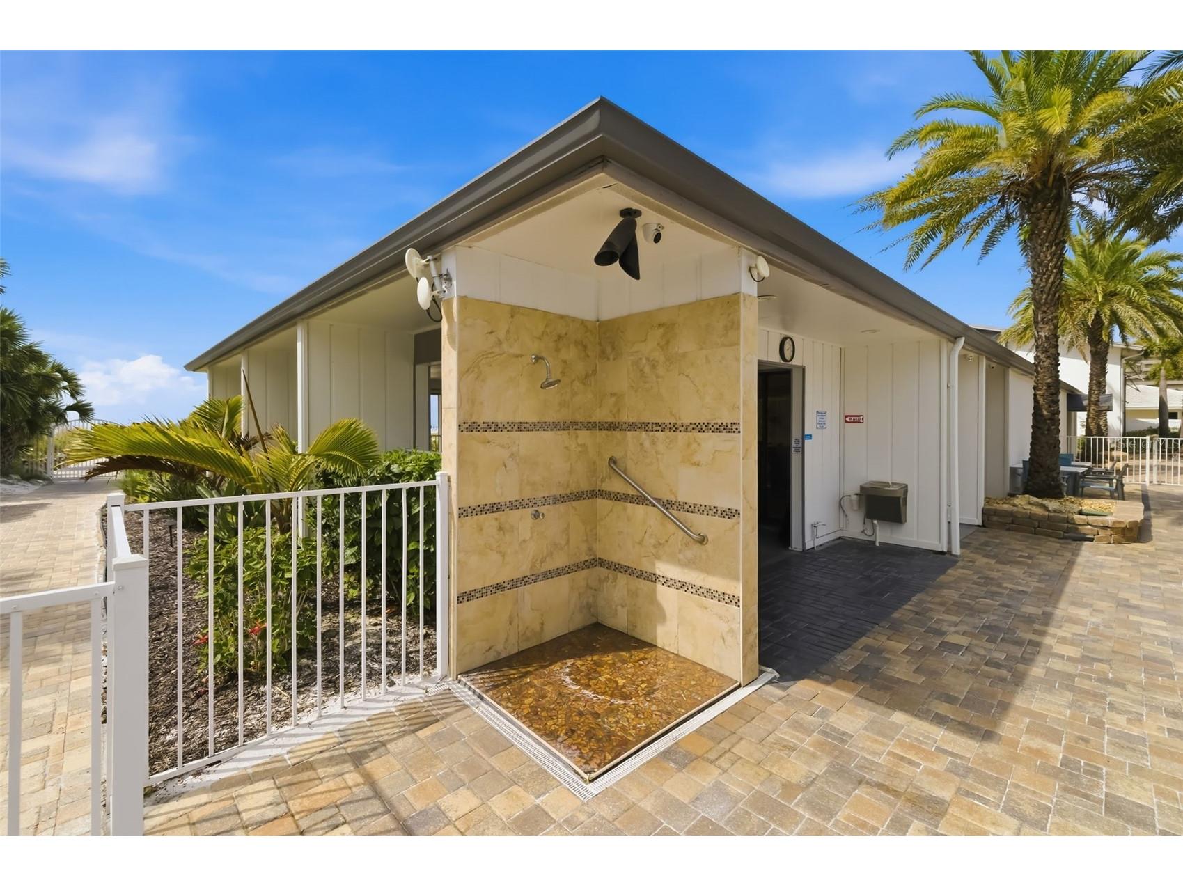 1169 W Peppertree Drive #118A Sarasota FL 34242 A4683913 image39