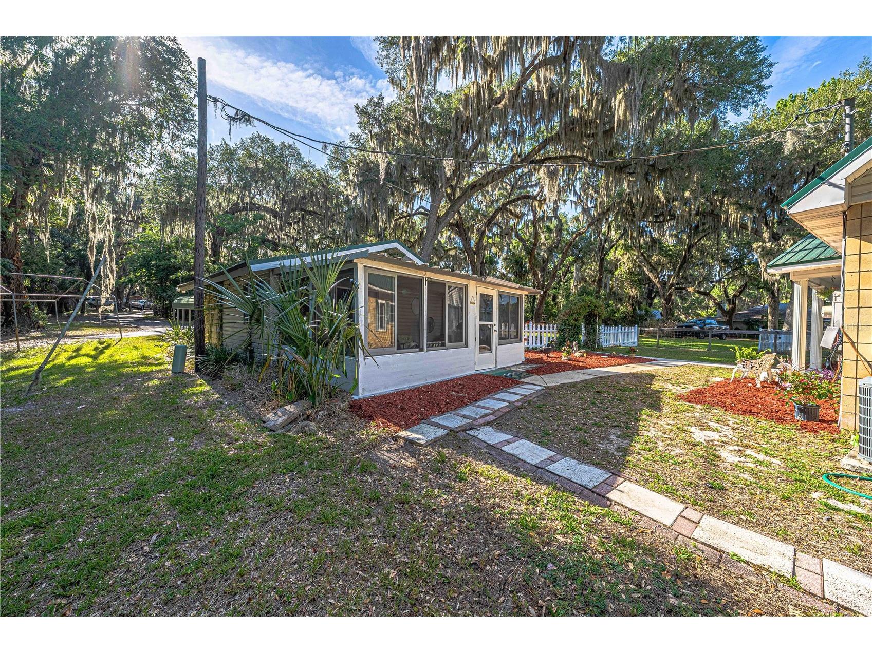 11690 SE 132nd Street Road Ocklawaha FL 32179 - LAKE WEIR OM724510 image56