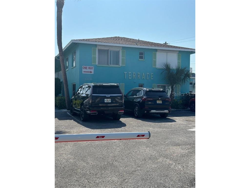 117 7th Street N #11 Bradenton Beach FL 34217 A4606648 image1
