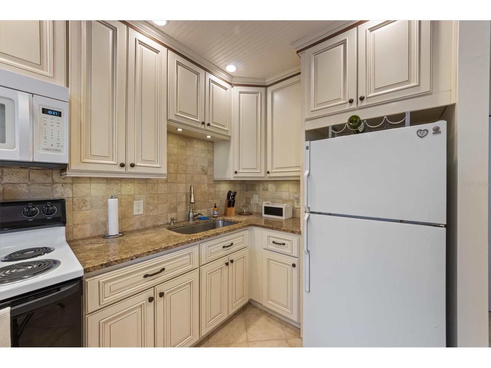 117 7th Street N #35 Bradenton Beach FL 34217 A4687670 image9
