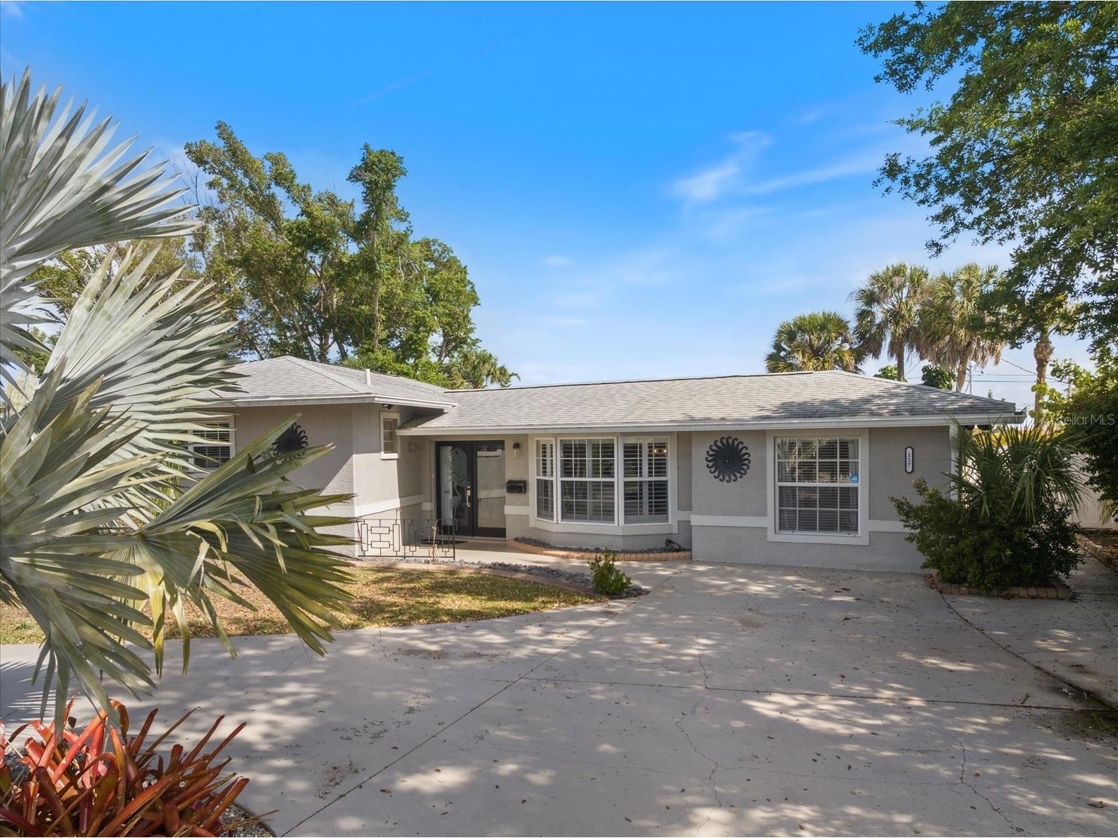 117 Aurora Street E Venice FL 34285 N6143487 image1
