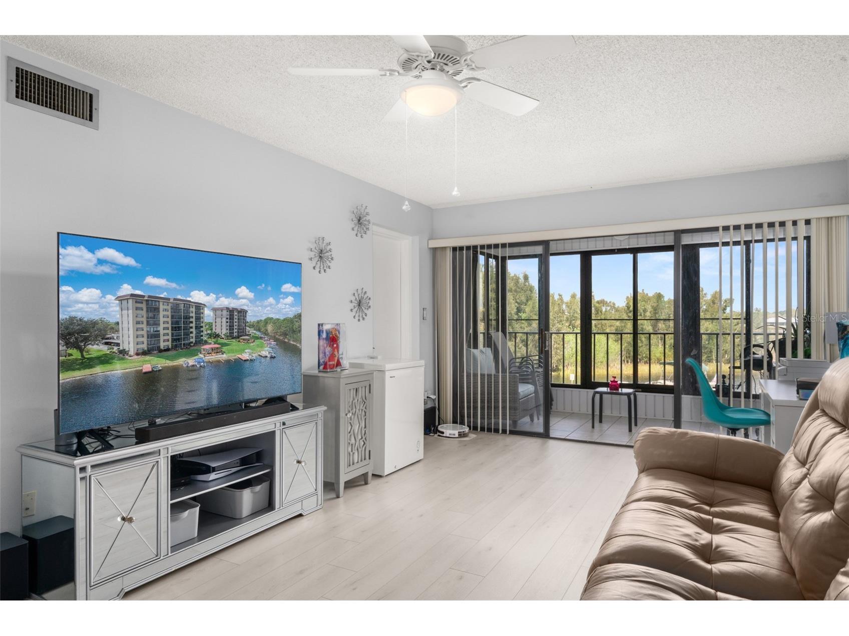 117 Country Club Drive #204 Lake Placid FL 33852 - 517-ACRE LAKE GRASSY TB8474543 image4