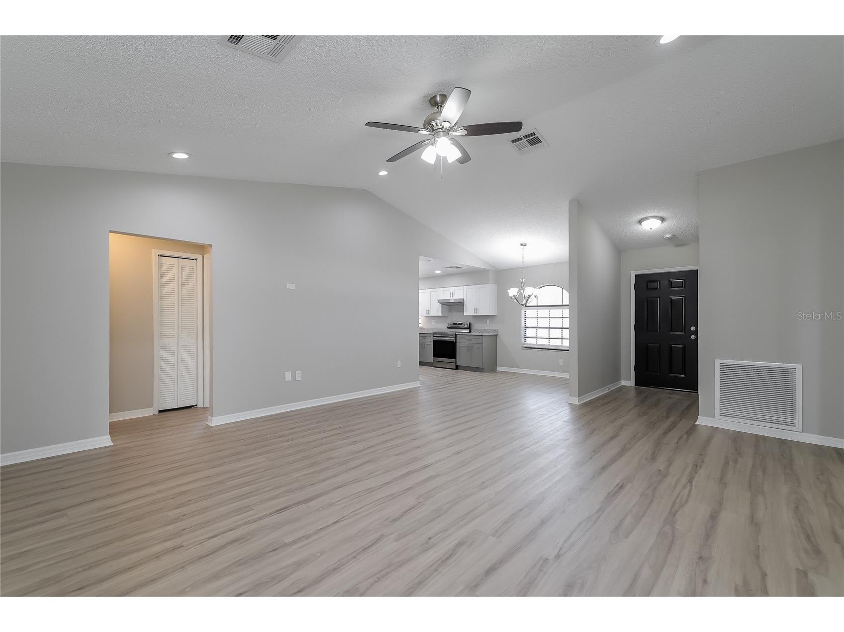 117 Dorchester Court Kissimmee FL 34758 C7527765 image3