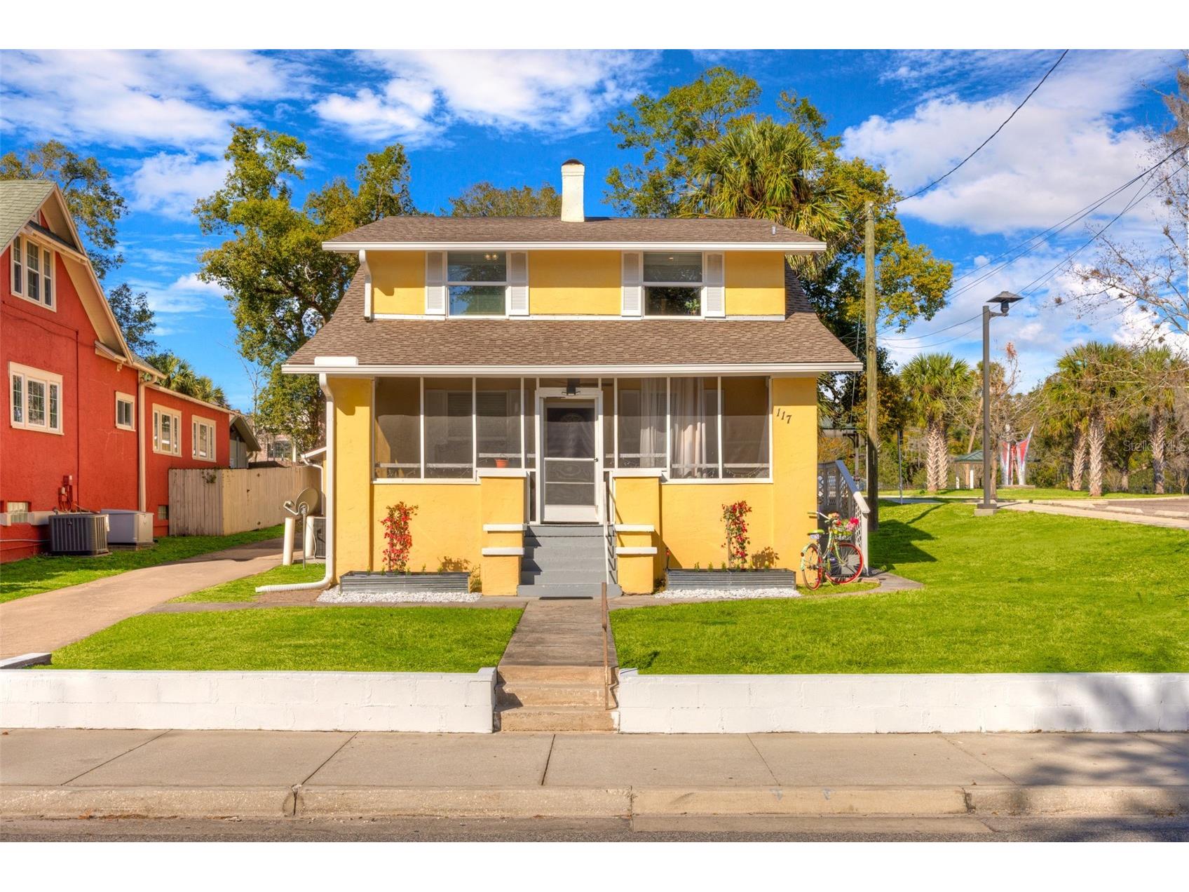 117 E Euclid Avenue Deland FL 32724 V4947088 image1