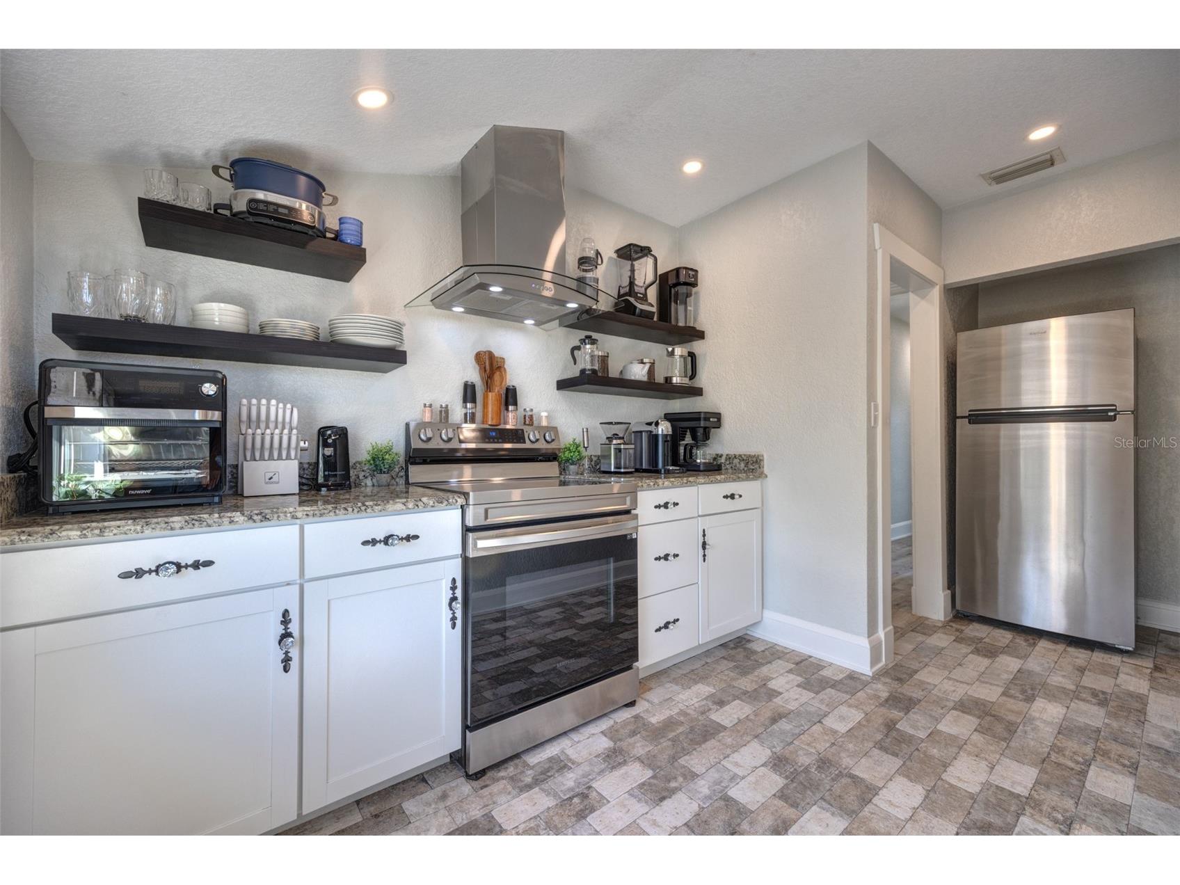 117 E Euclid Avenue Deland FL 32724 V4947088 image7