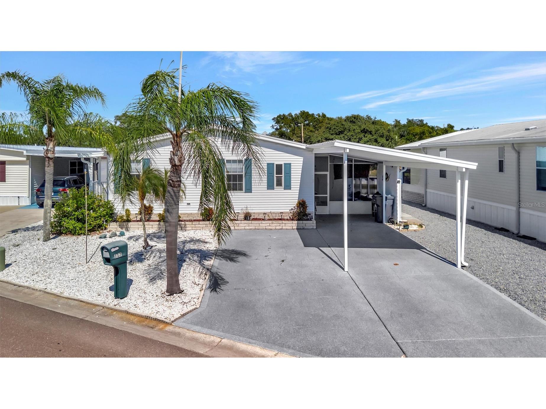 117 E Saint Annes Circle Apollo Beach FL 33572 TB8431289 image1