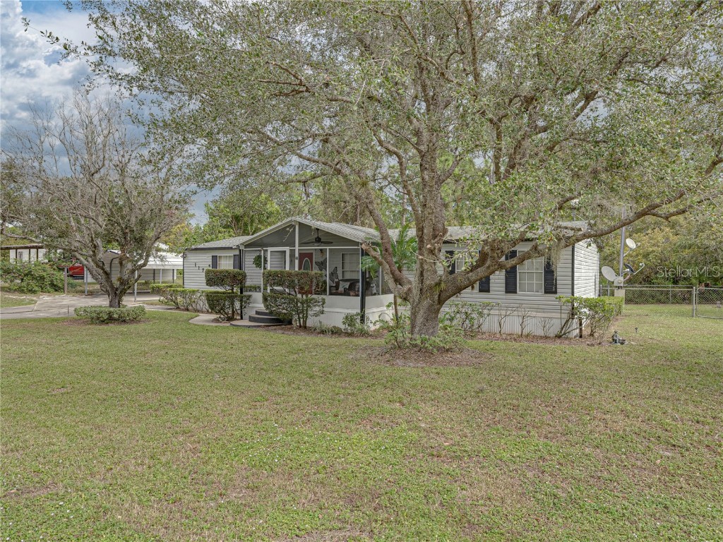117 E Sunnyside Drive Lake Placid FL 33852 A4627143 image1