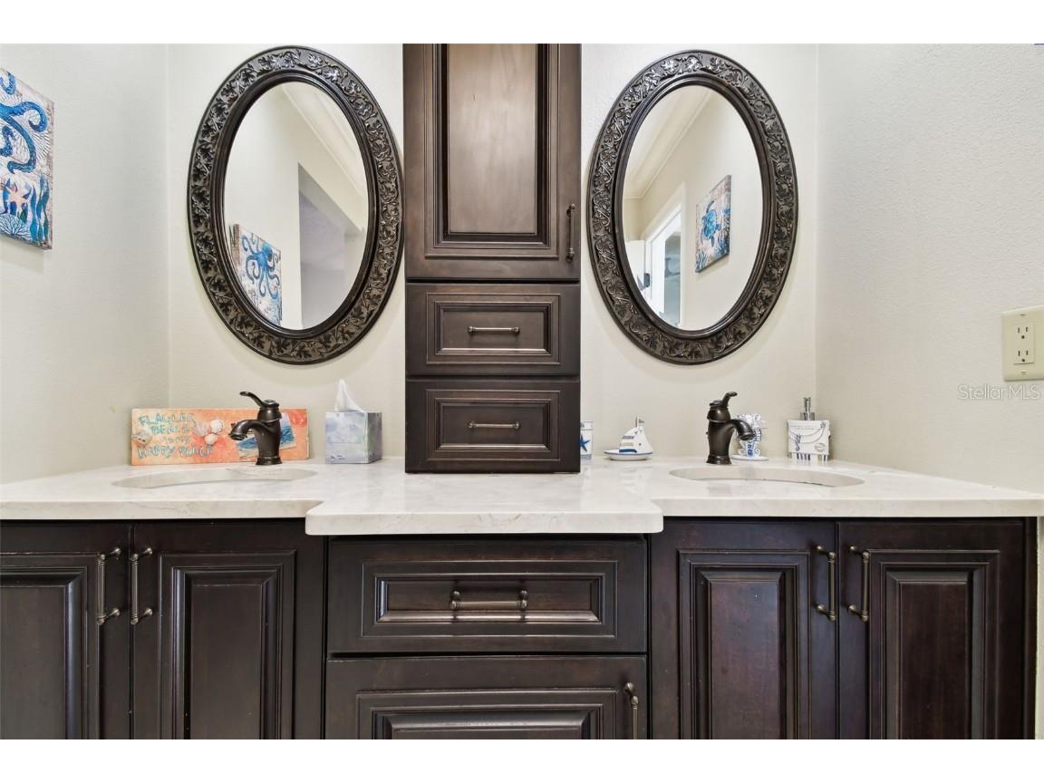 117 Hillcrest Dr Bradenton FL 34209 A4628780 image10